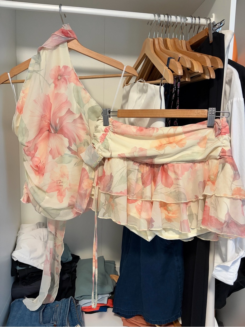 SHEIN Floral Ruffle Mini Skirt in Pink Cream